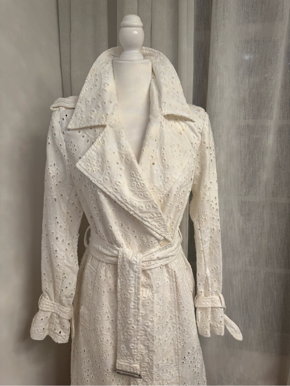 Gorgeous Avec Les Filles White Eyelet Wrap Trench Coat/Dress - Picture 3 of 12